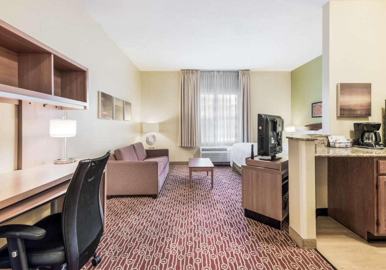 Birch Hills Suites - Blue Ash Ngoại thất bức ảnh