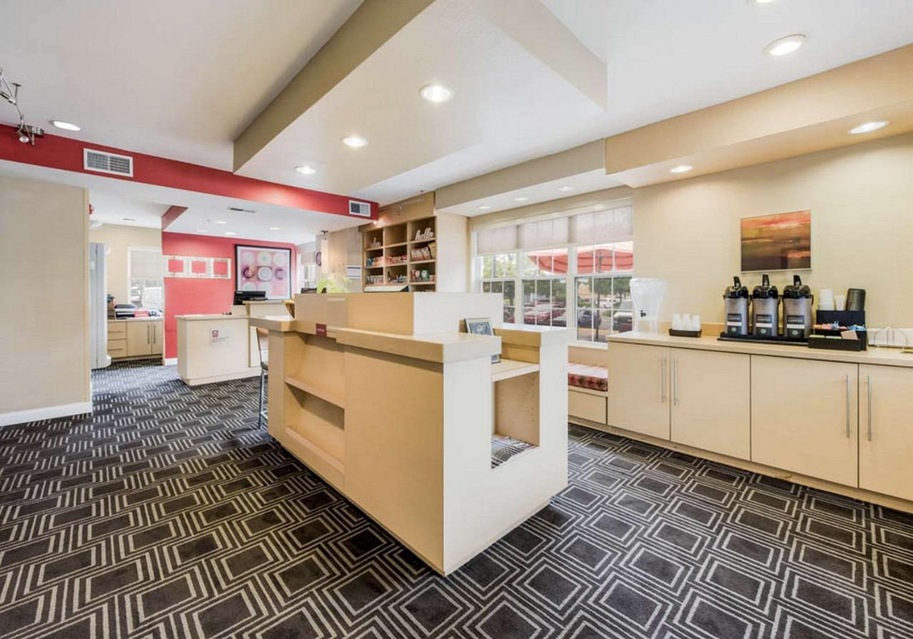 Birch Hills Suites - Blue Ash Ngoại thất bức ảnh